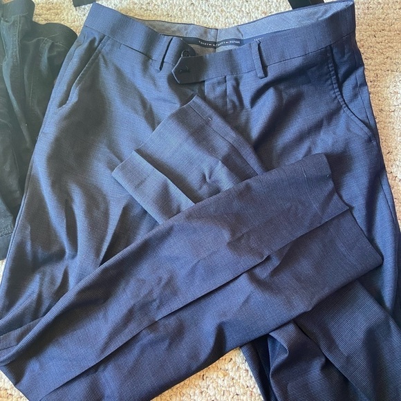 Men’s size small 38L Tommy Hilfiger two-piece suit Blue T23 - Picture 9 of 9